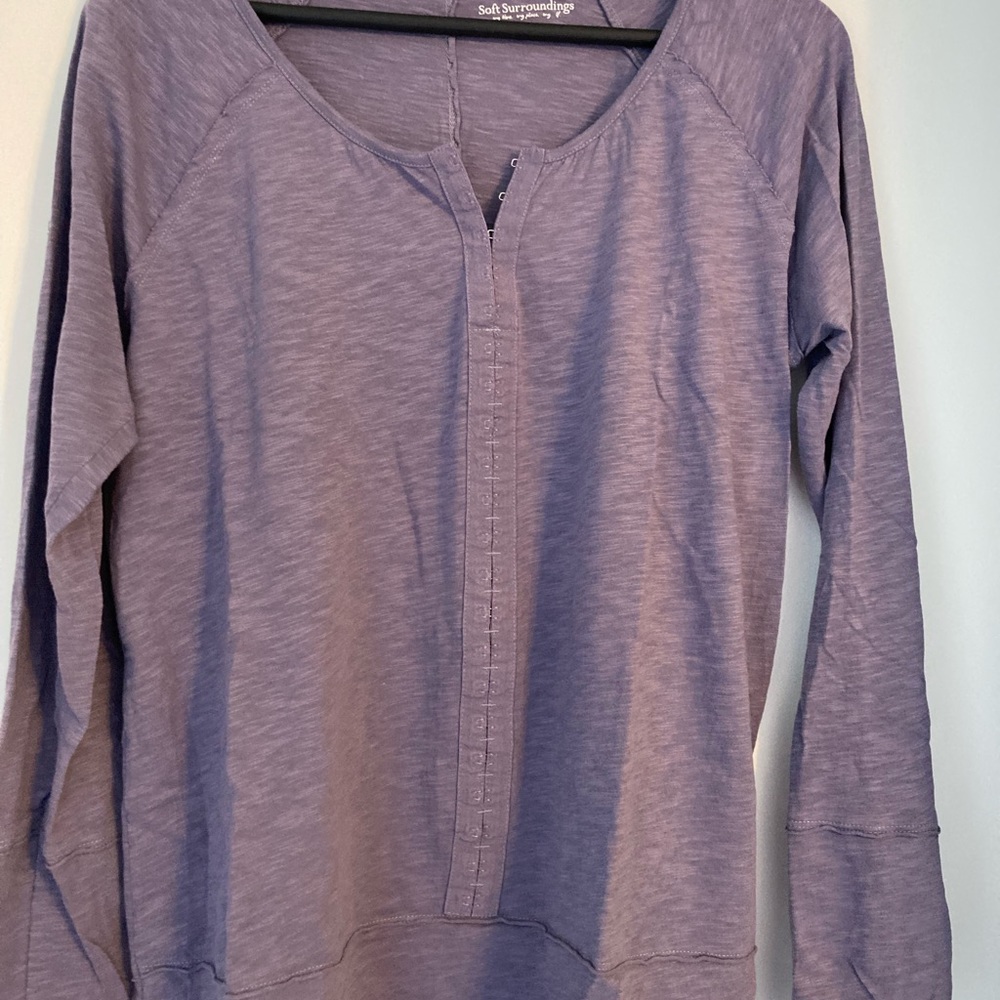 Soft Surrounding top